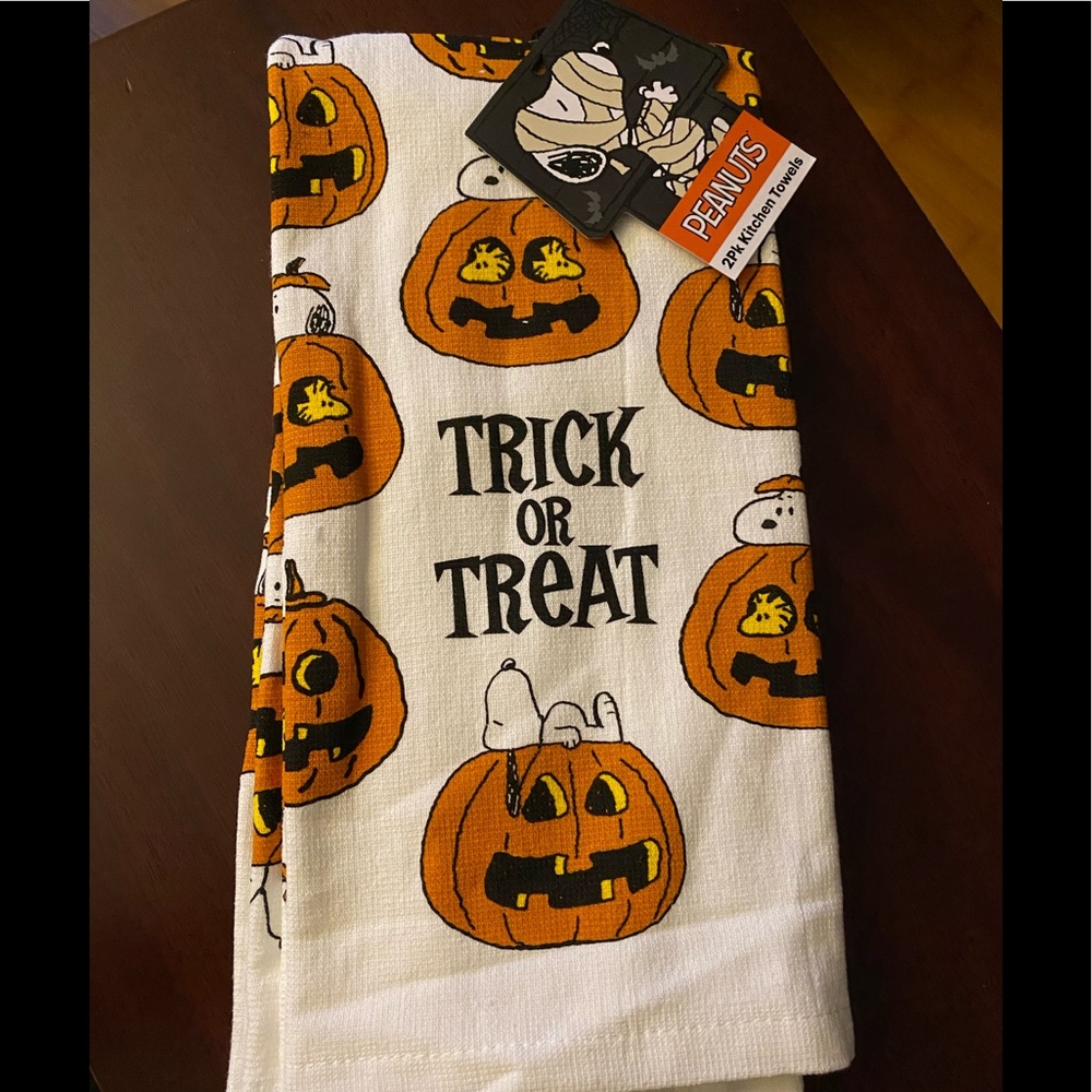 Peanuts happy halloween kitchen towels 16x26"